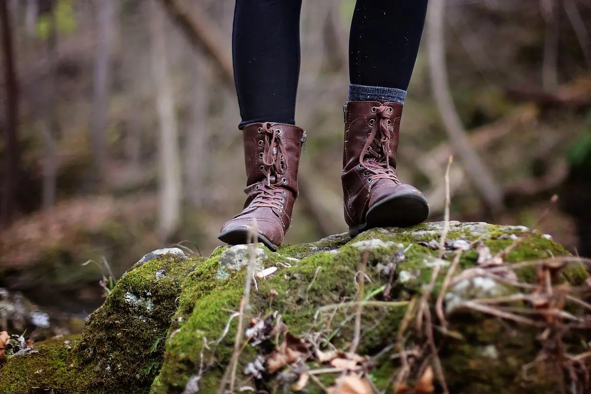 Hiking Boots vs Trail Shoes: Which Should You Wear on UK Trails?